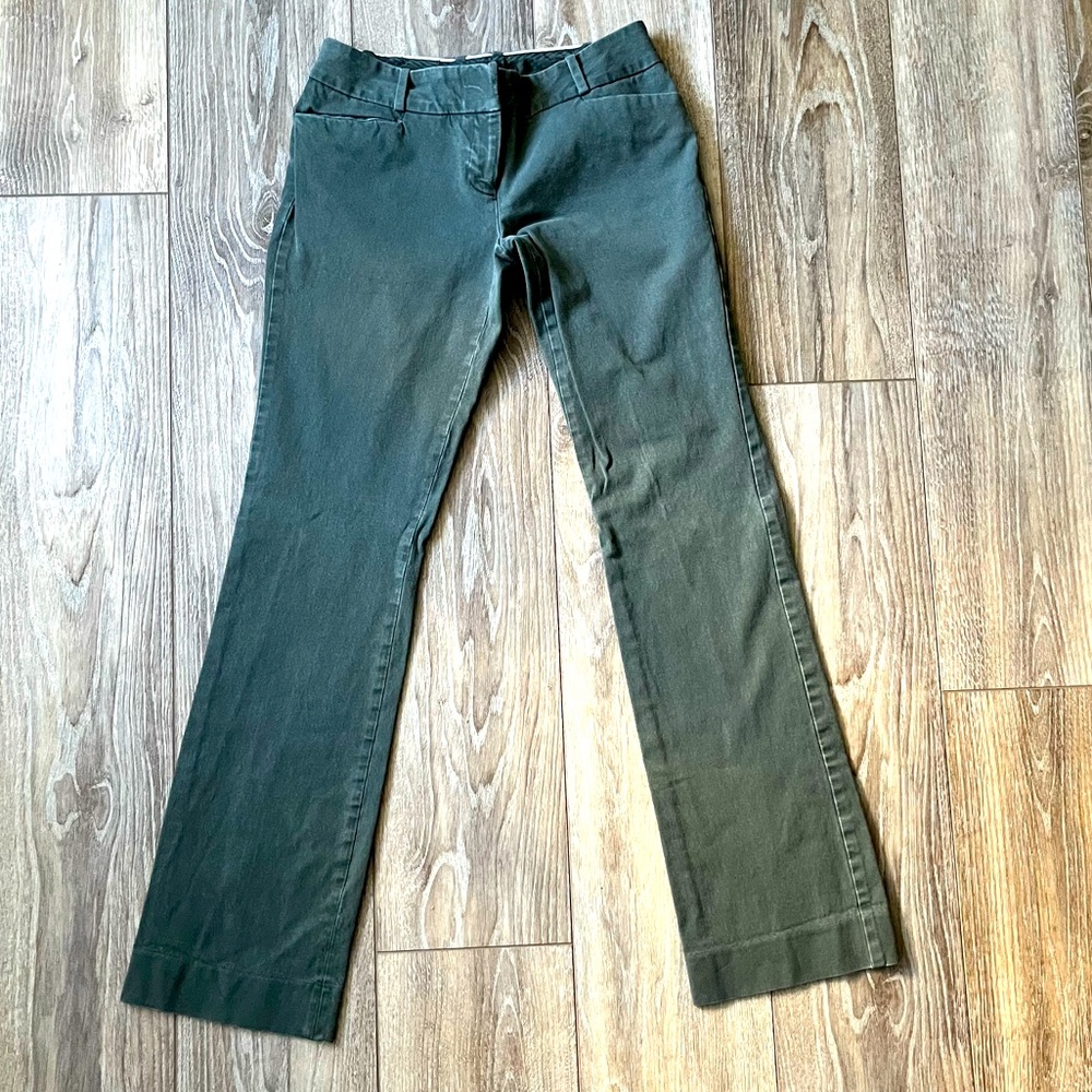 The Limited Signature Stretch Ankle Straight Leg Khakis in Faded Green